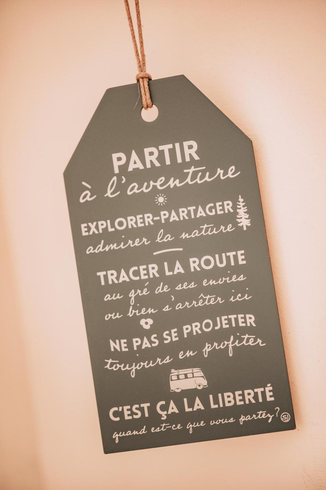 Laissez-Vous Enchanter Par La Vallee De La Meuse Hastiere-par-dela 외부 사진